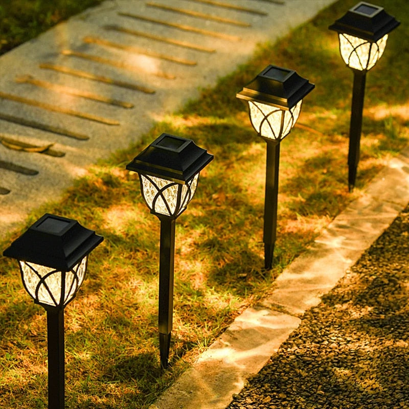 LumiGlor – Solcelledrevet Havelygte med Bevægelsessensor en Fjernbetjening