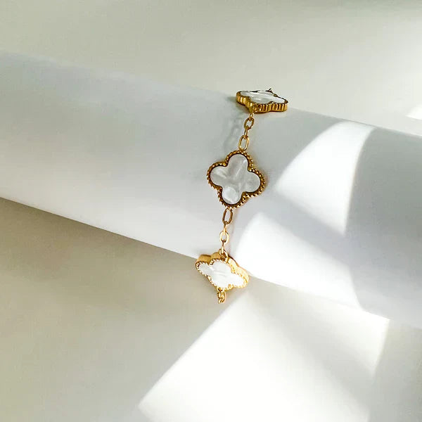 Clover Bracelet – Elegant Stainless Steel Design with Adjustable Fit
