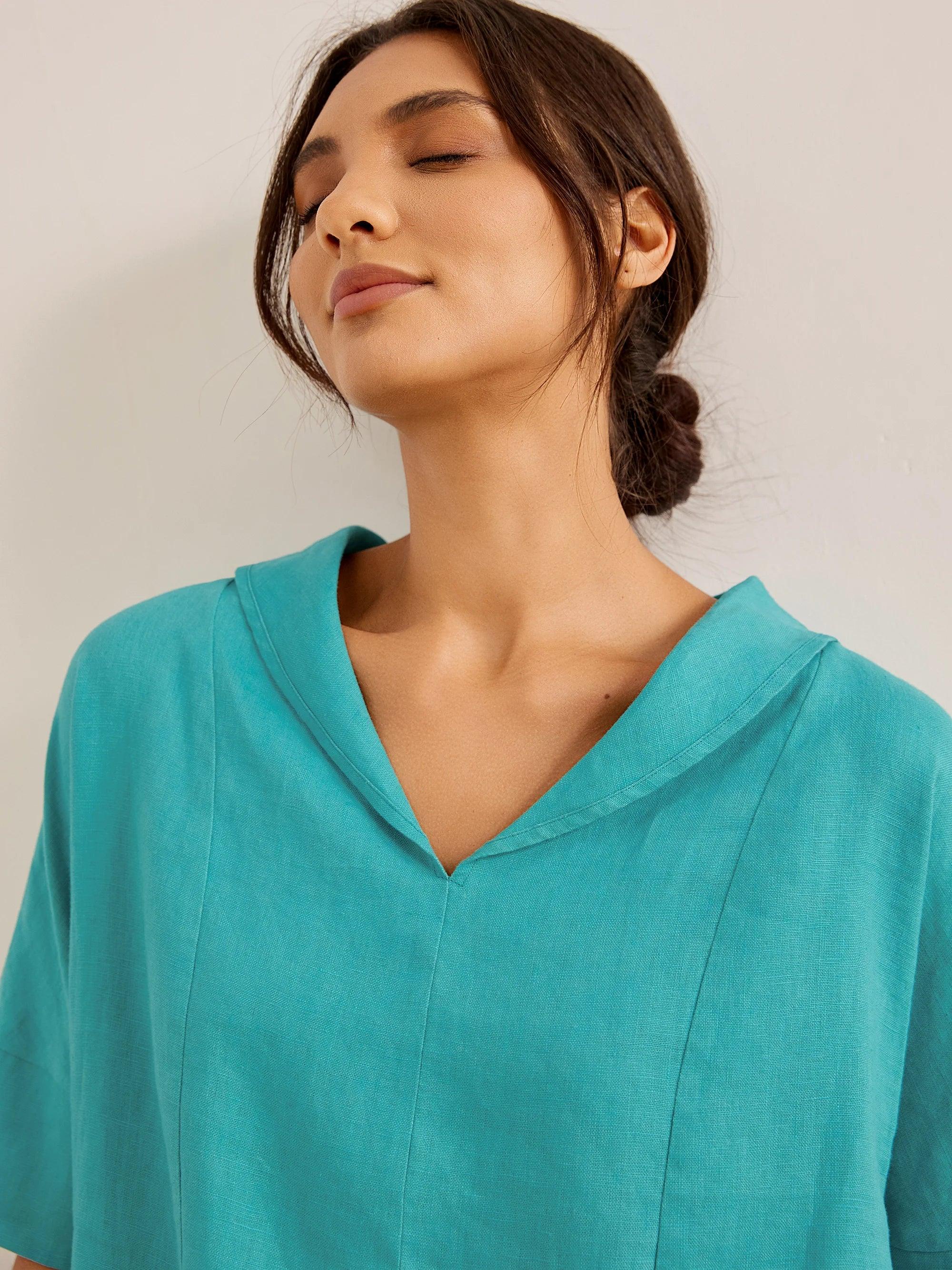 Chemise en lin aérée à col en V pour femmes | Haut d'été décontracté à manches courtes