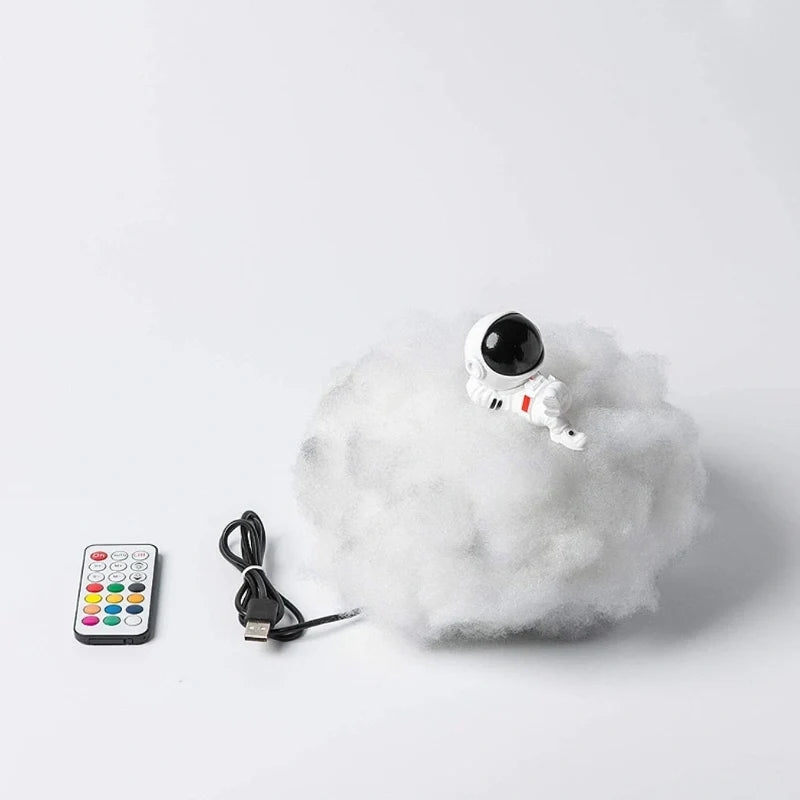Astronaut Cloud Light 6