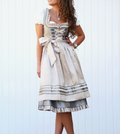Kiana Marie – Uniek Trachtenkostuum voor Dames met Schort en Blouse
