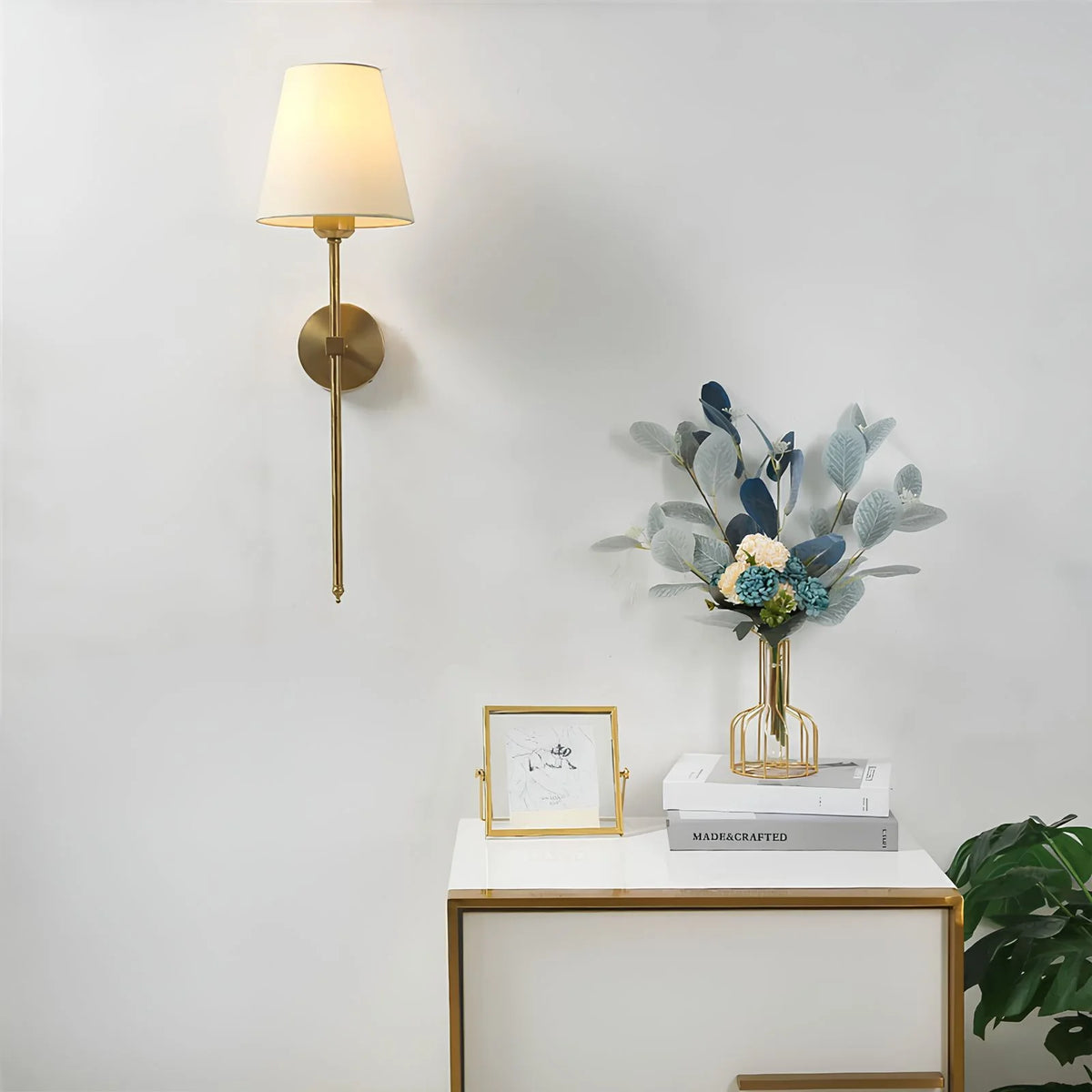 Classic Elegance Wall Light 4