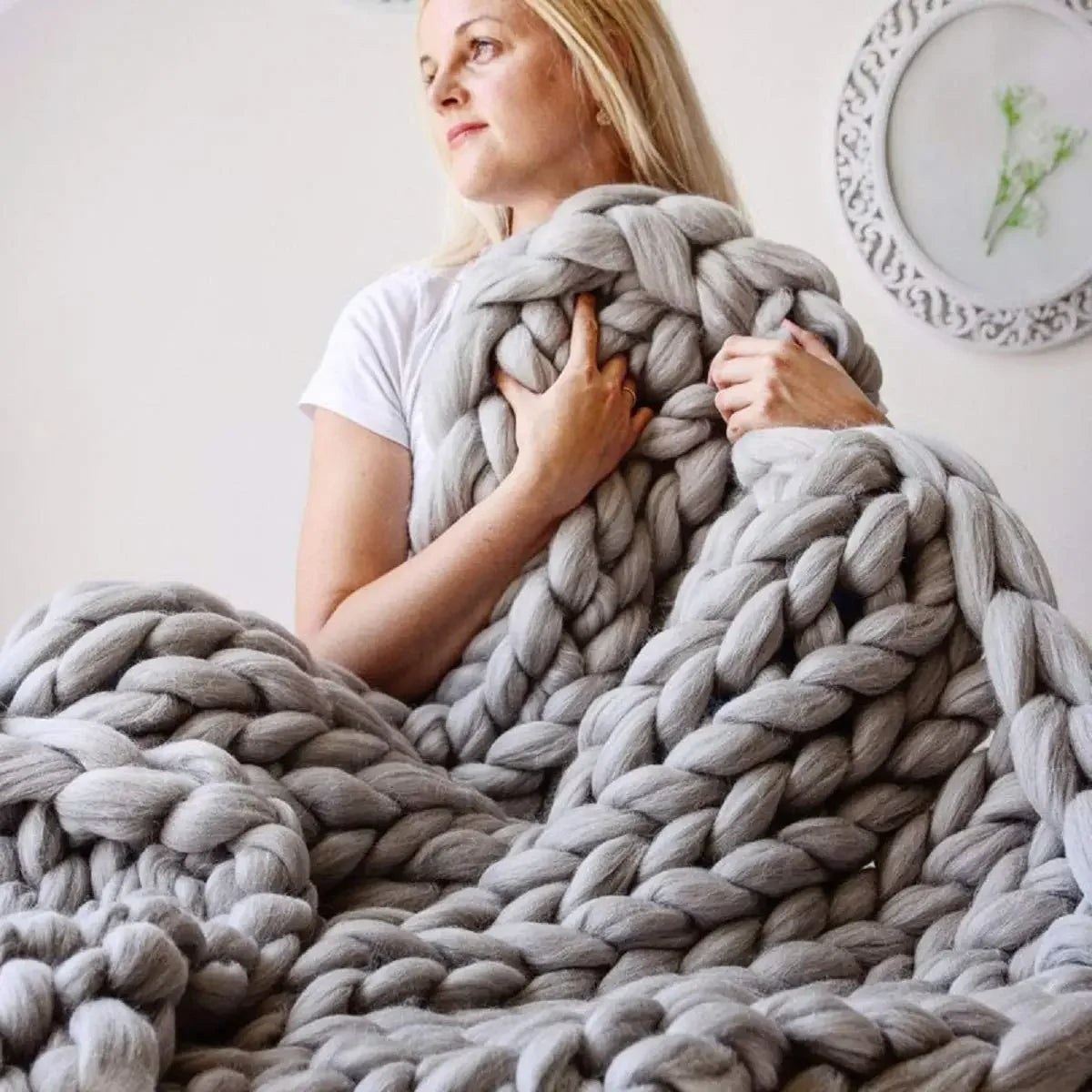 Extra-Large Chunky Knit Chenille Blanket - Soft, Warm Fleece for Couch and Bed 4