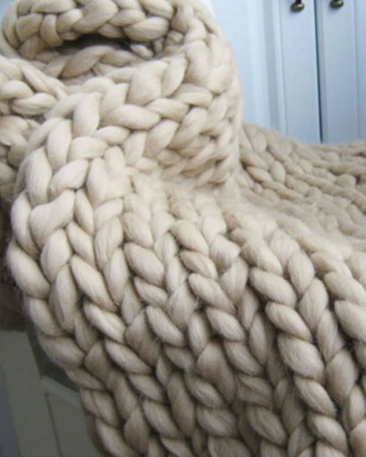 Chunky knit throw blanket