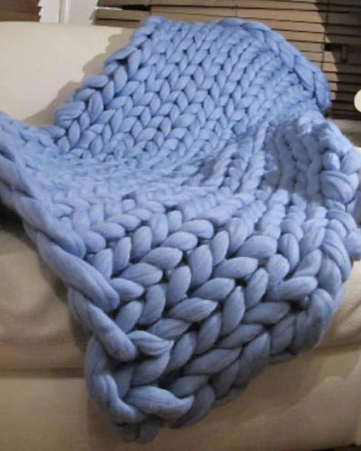 Chunky knit throw blanket