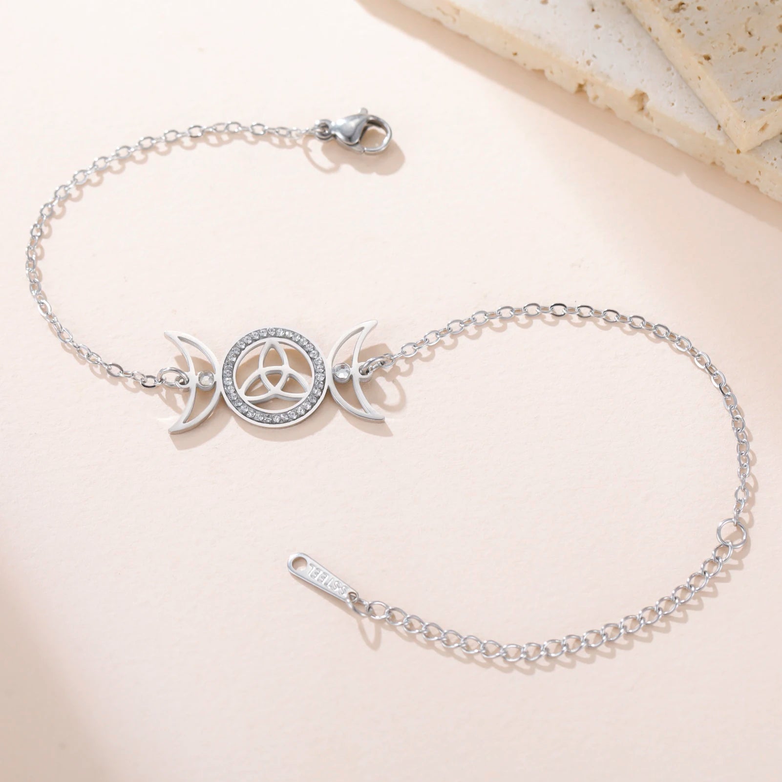 Hekate-Armband mit dreifachem Mond – Schmuckgeschenk für sie 4