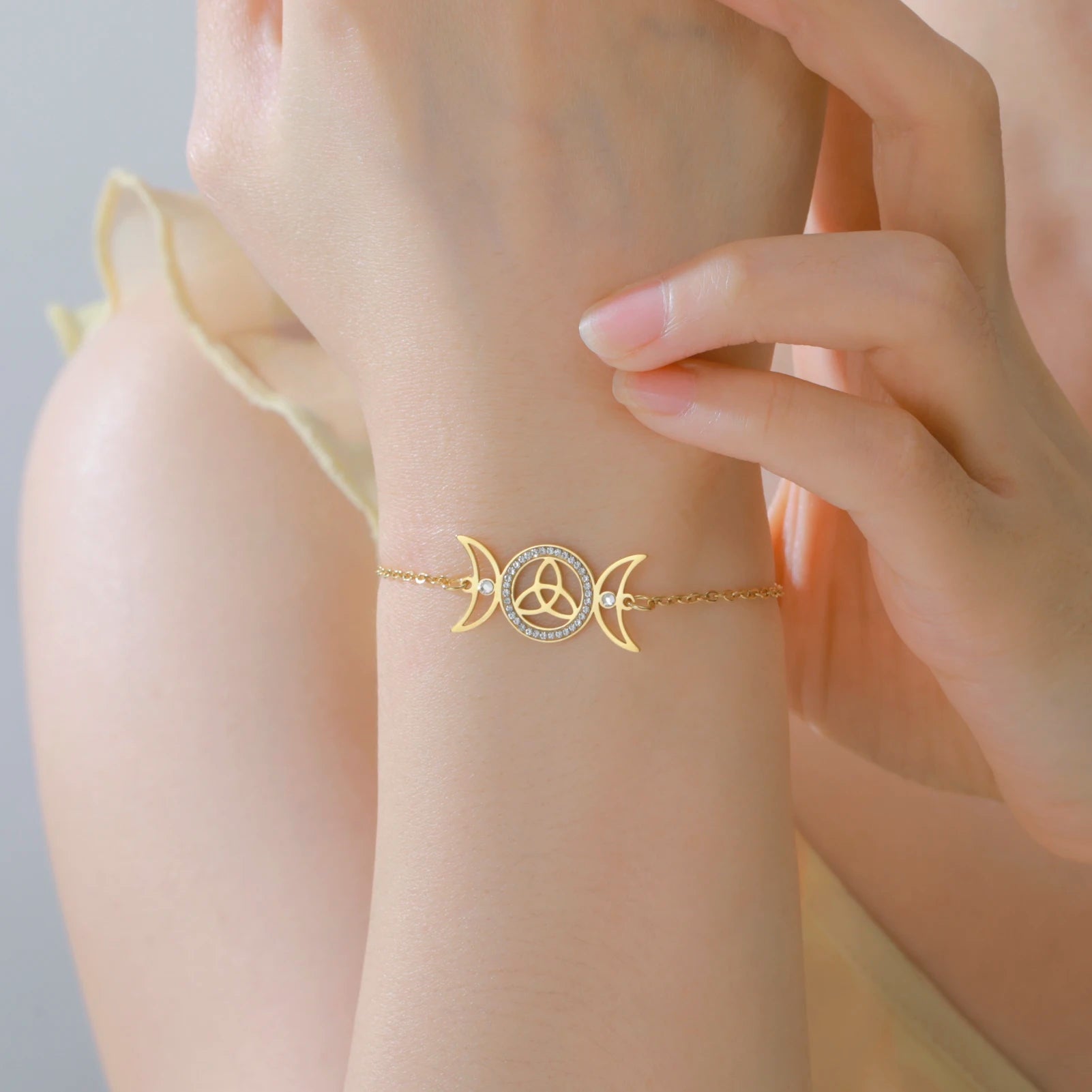 Hekate-Armband mit dreifachem Mond – Schmuckgeschenk für sie 6
