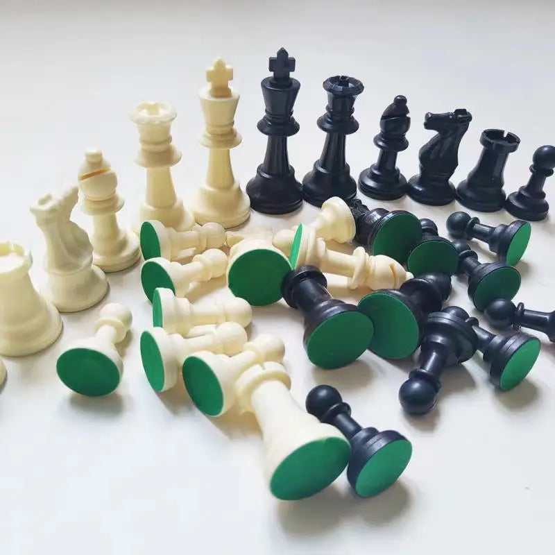 Wooden Chess Pieces Set – 32-Piece Classic Solid Wood Collection for All Skill Levels