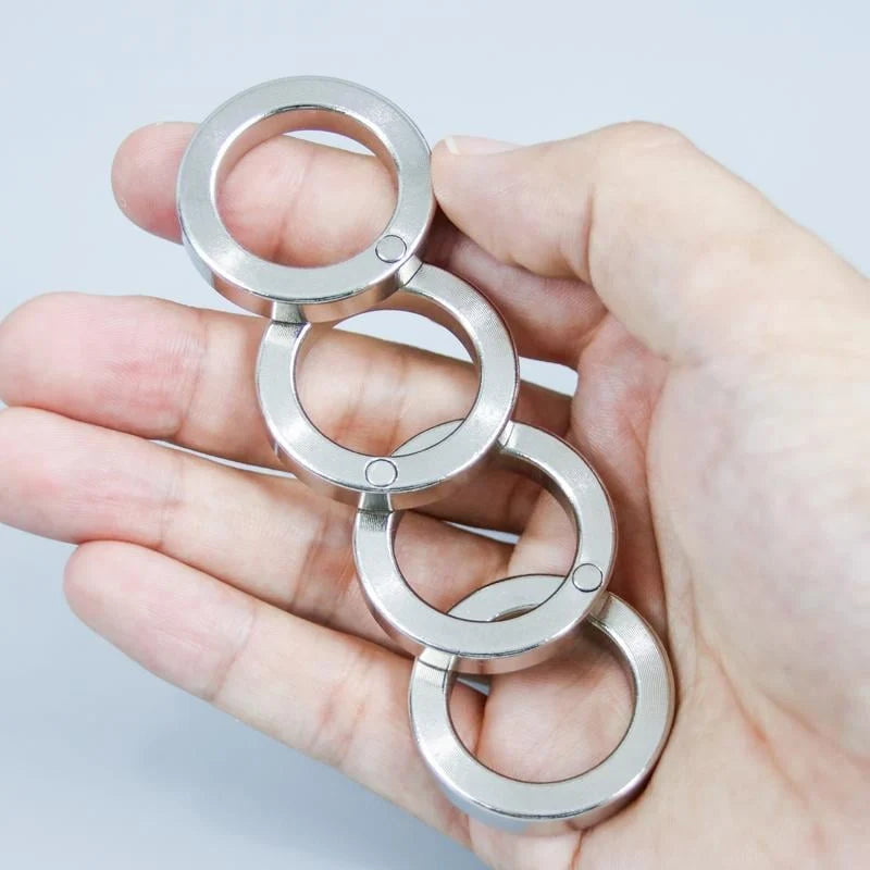 Kalsten | Folding Four-Finger Trigger Ring 1