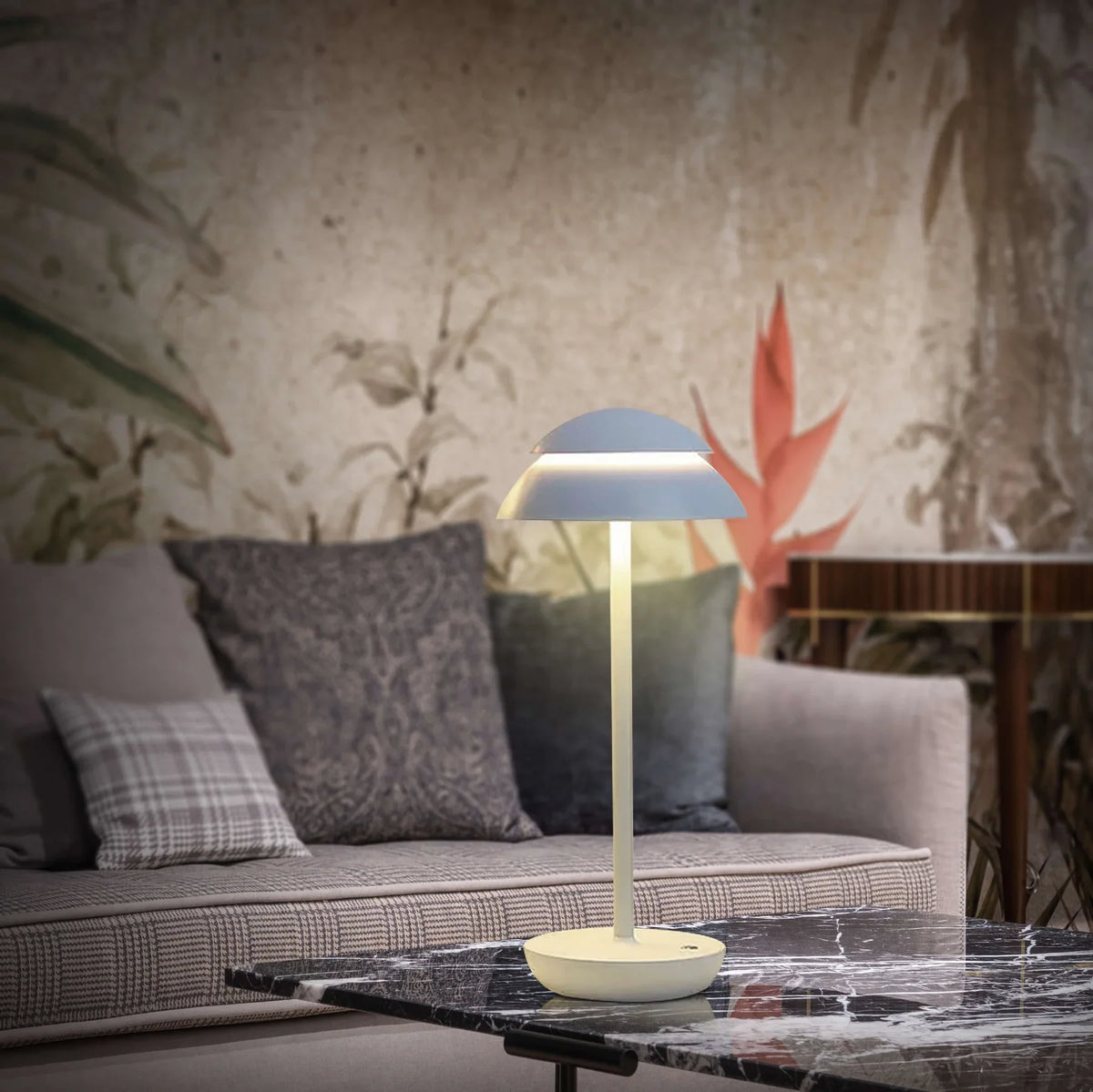 Luminous Prestige Lamp 5