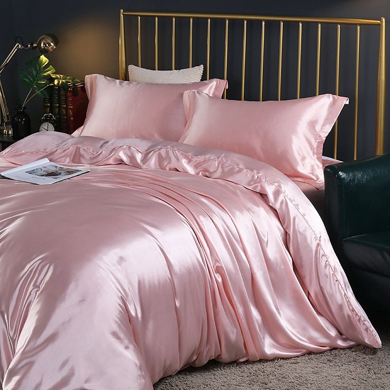 Luxury Silk/Satin Bedding Set (4-Piece) - SilkSleep 1