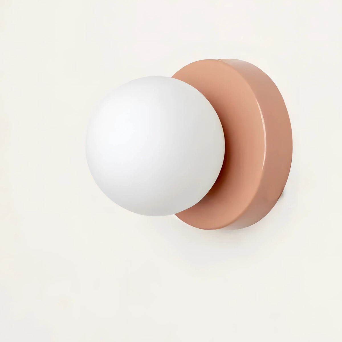 Minimalistische Scandinavische Wandlamp met Glazen Kap 2