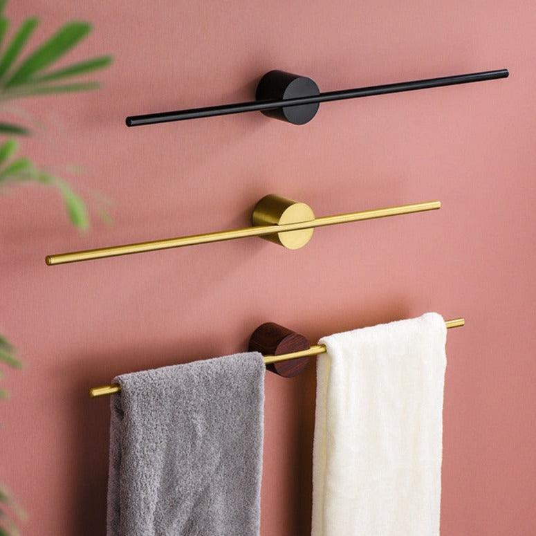 Freestanding towel rack