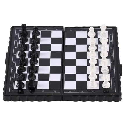 Compact Magnetic Chess Set for Kids – Foldable Board with 32 Pieces for Fun Learning Play