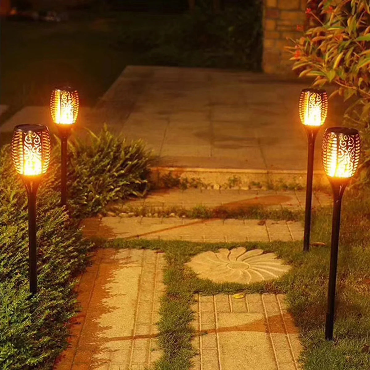 Outdoor Solar Torch 1