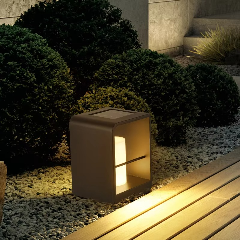 SunLuxe Solterrasselampe – Vandtæt LED Udendørslampe med Skumringssensor