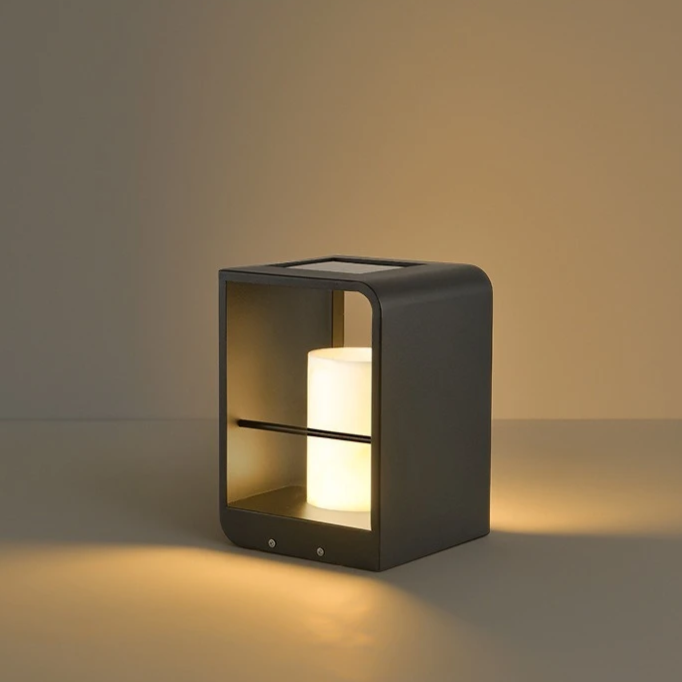 SunLuxe Solterrasselampe – Vandtæt LED Udendørslampe med Skumringssensor