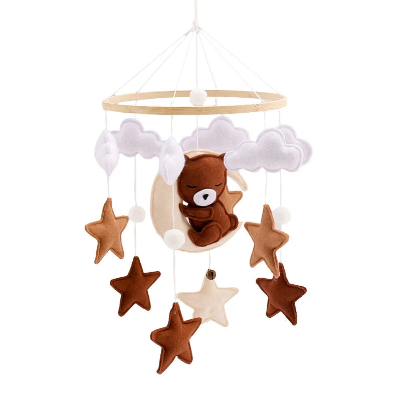 Mobile de lit bébé en bois – Design ours en feutre fait main pour une chambre calme et décorative