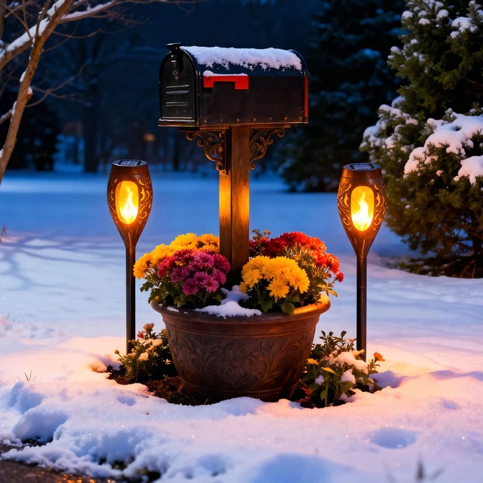 Solar Flame Garden Torch – Flickering Amber Light with Automatic Dusk Switch