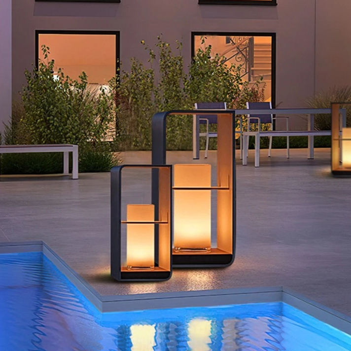 SunLuxe Solterrasselampe – Vandtæt LED Udendørslampe med Skumringssensor