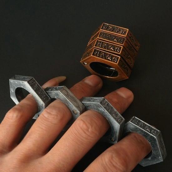 Self Defense Rings Set - Lightweight Zinc Alloy Knuckle Duster for Protection 3