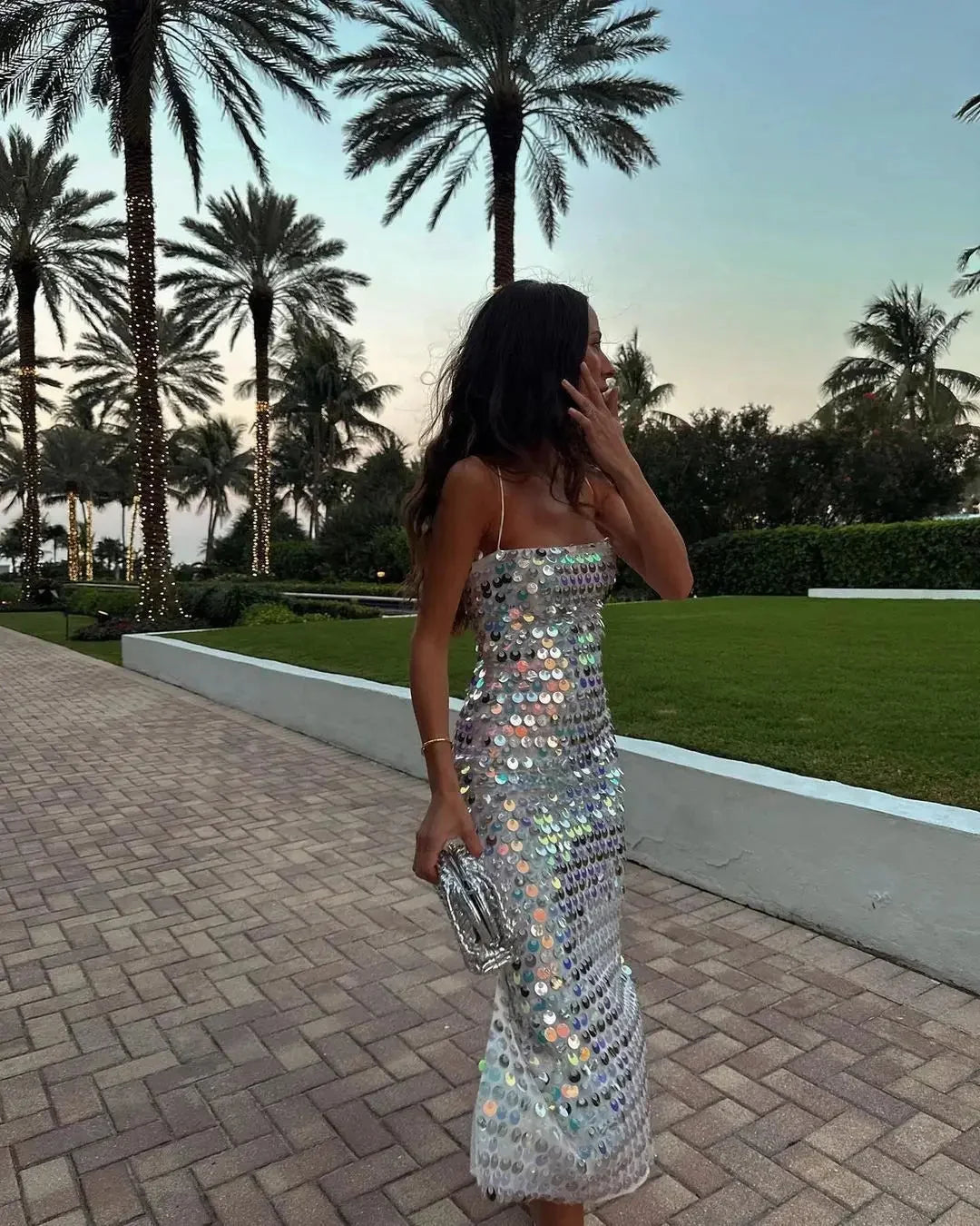 Sequin dress for a Sparkling Evening Look - Amira 6