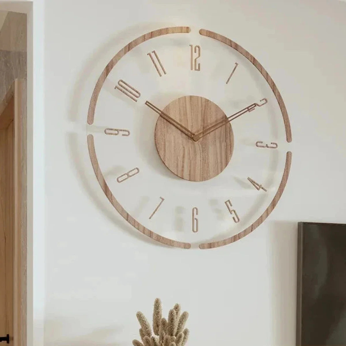 Skandinavische Wanduhr 30 cm aus Buchenholz und Glas, geräuschloses Quarzwerk 2