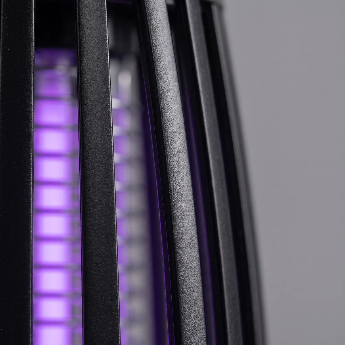 Thrives Outdoor | Lumexa Portable Ultraviolet Insect Zapper 2