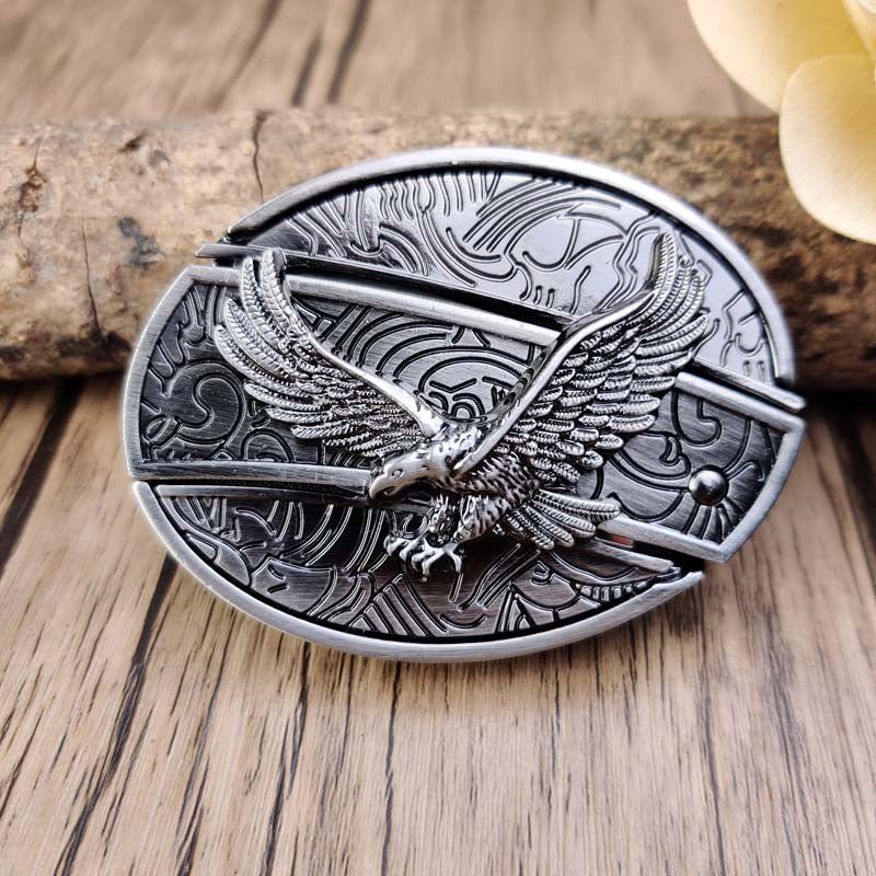 Wearclo | Oval Bull Skull Belt Buckle with Hidden Knife 15