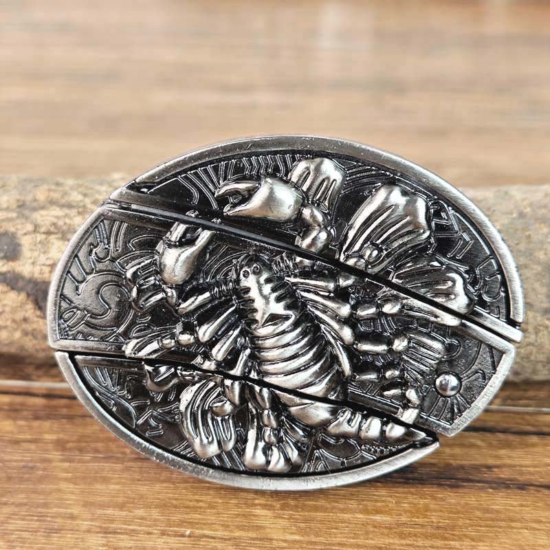 Wearclo | Oval Bull Skull Belt Buckle with Hidden Knife 22