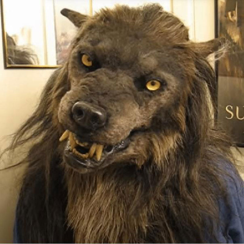 WolfMask | Ontketen je innerlijke weerwolf en laat je gloeiende ogen de nacht verlichten 3