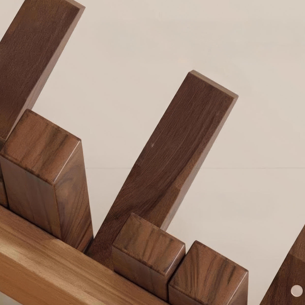 WoodFlex - Stijlvolle houten kledingkast met flexibele magnetische haken 6