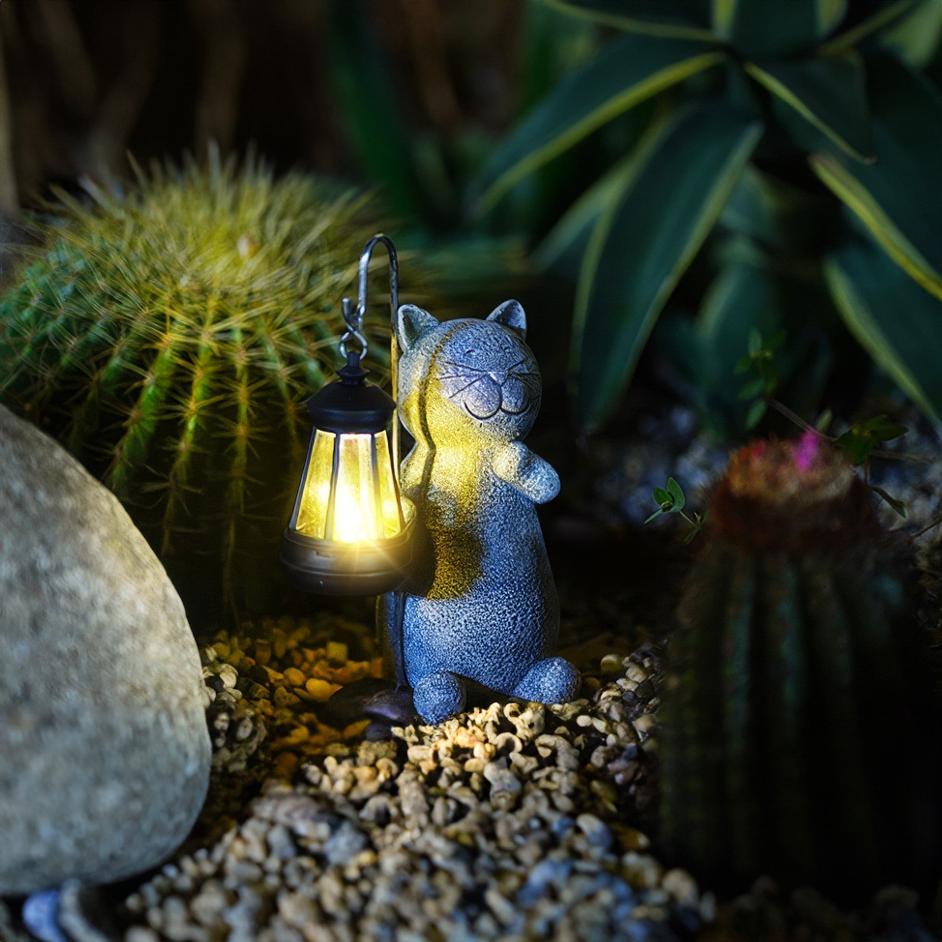 LumiPaws – Solcelledrevet Gylden Kattefigur med Lys til Magisk Udendørs Havedekoration