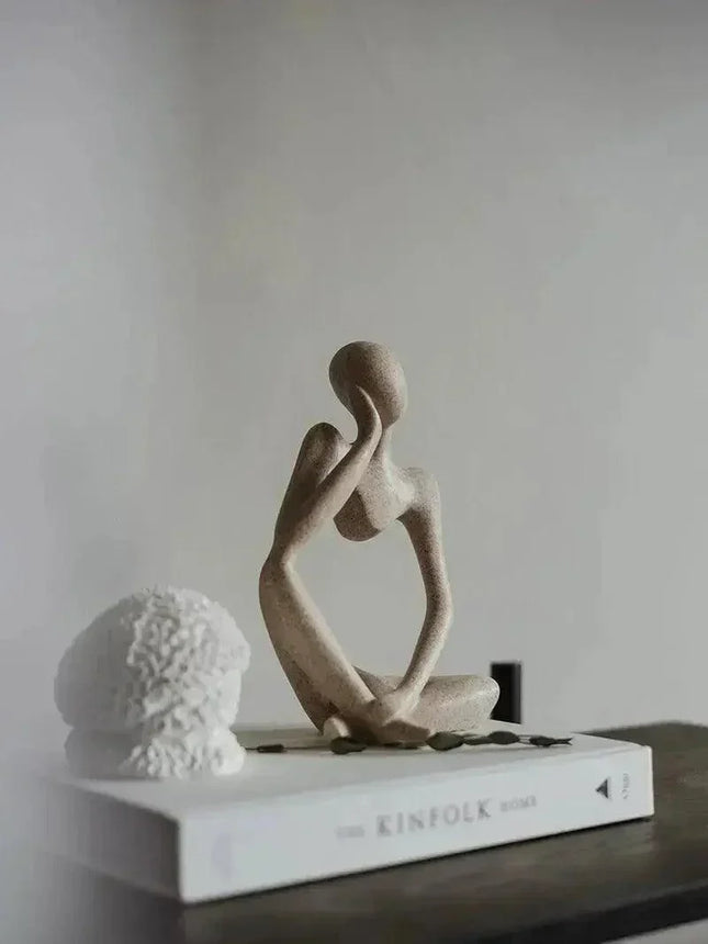 Abstract Thinker Sculpture – Modern Resin Art Piece for Creative Home Decoration