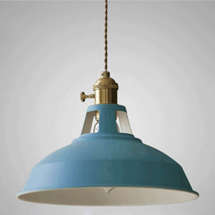 Industrial Pendant Lamp – Retro Metal Design with Warm Ambient E27 Lighting