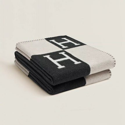 Wool-Cashmere Blanket – Soft Premium Blend with Elegant and Cozy Design