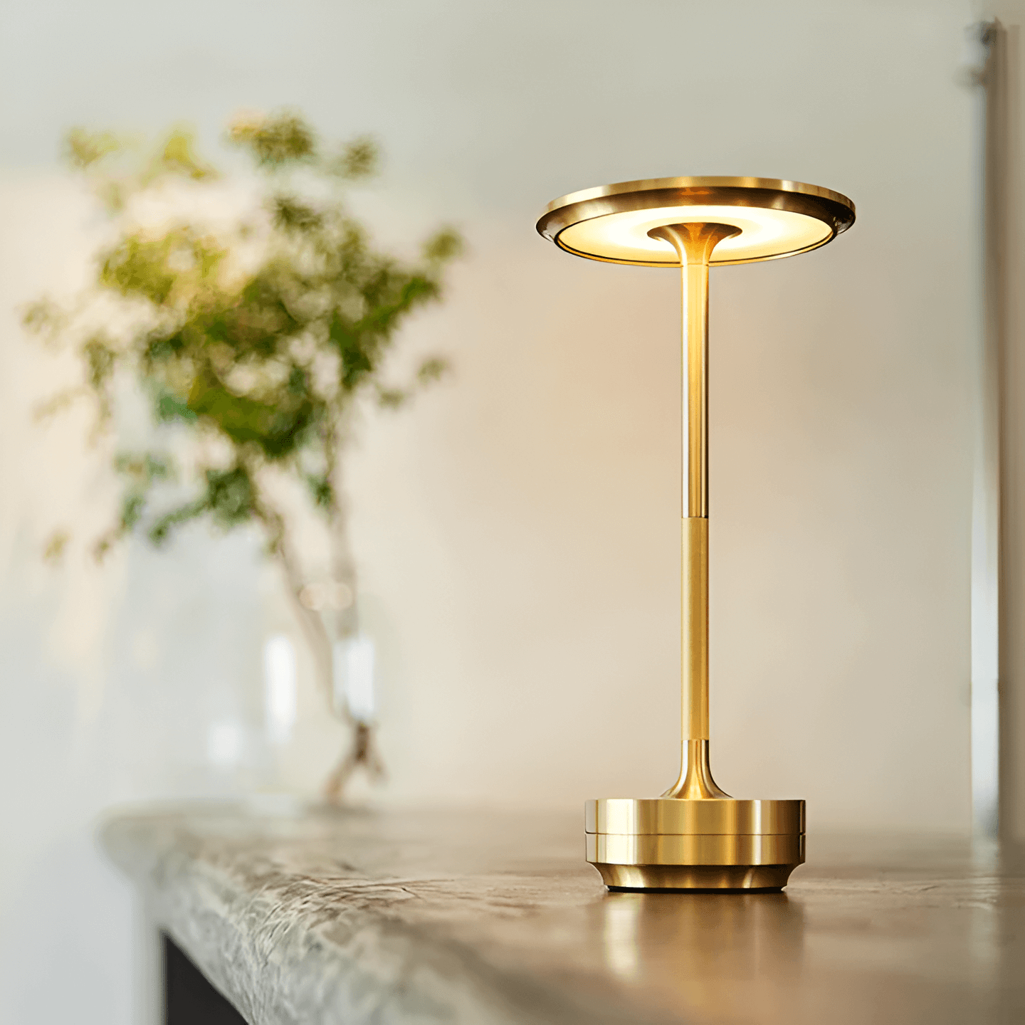 GlowEase – Genopladeligt LED-lys med Justerbar Lysstyrke