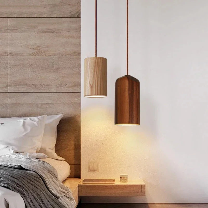 GlowNordic - Loftslampe i Træ med Elegant InteriørDesign