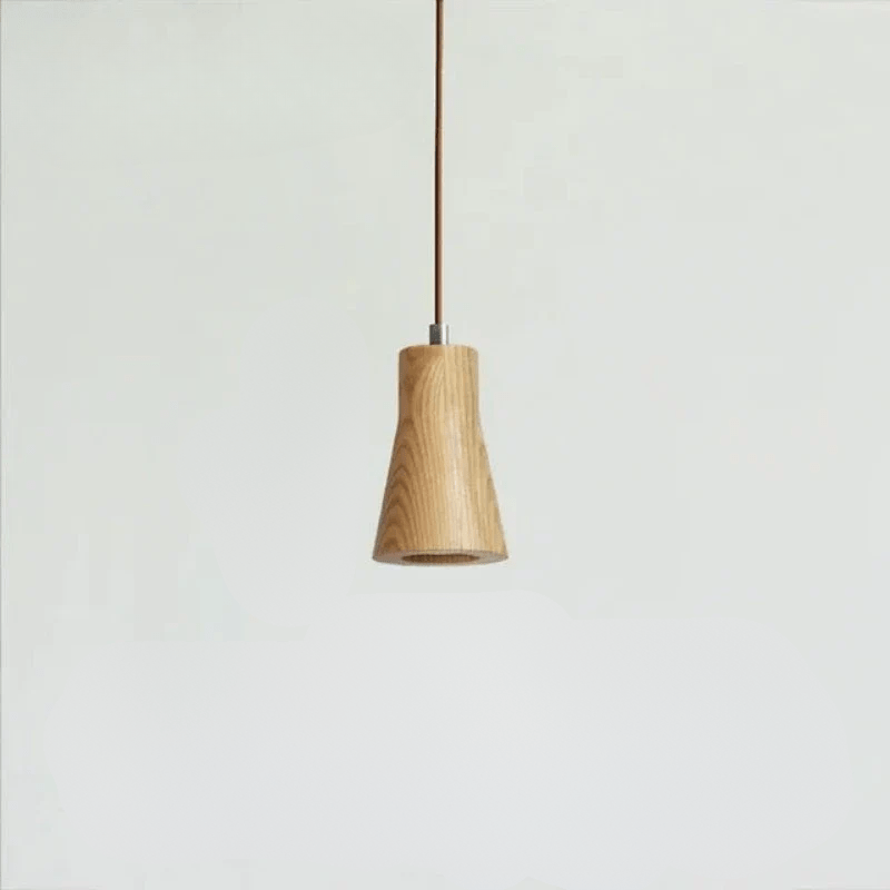 GlowNordic - Loftslampe i Træ med Elegant InteriørDesign