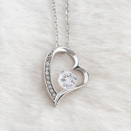 Heart Pendant Necklace – Elegant Design with Sparkling Zirconia & Adjustable Chain