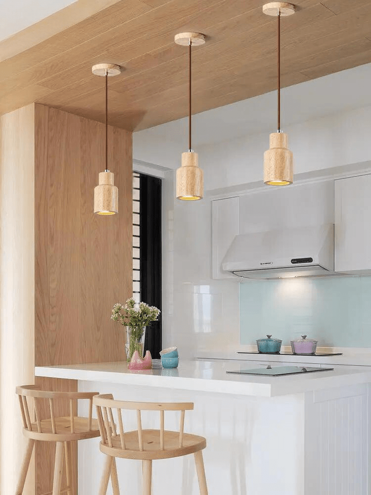 GlowNordic - Loftslampe i Træ med Elegant InteriørDesign