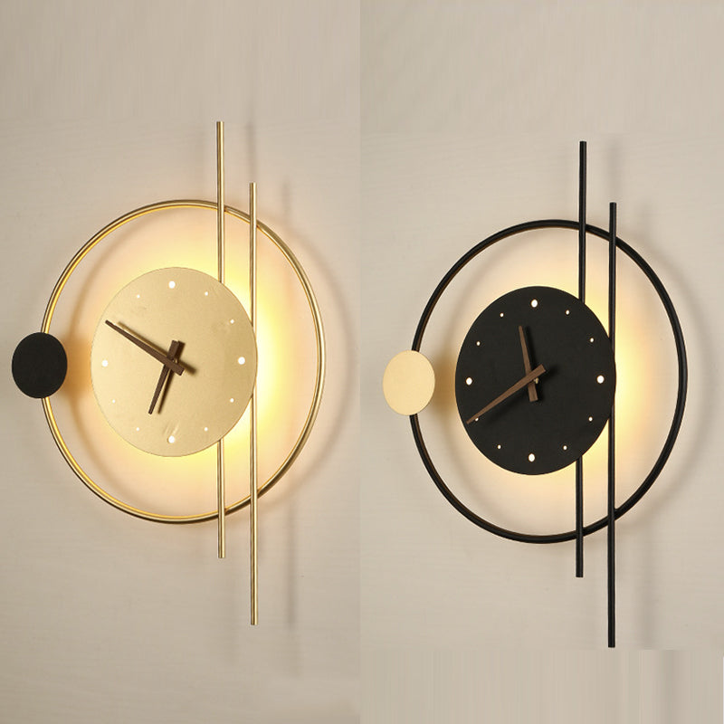 Chronos – Vægur med LED-belysning og Moderne Design