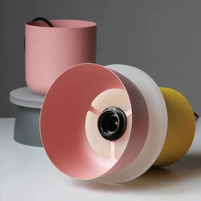 MacaronGlow - Skandinavisk Pendellampe med Unikt Design i Messing
