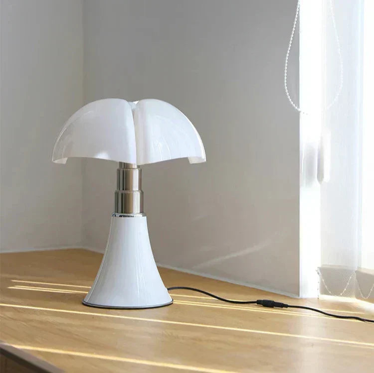 ClassicGlow – LED Bordlampe med Varm Stemningsbelysning