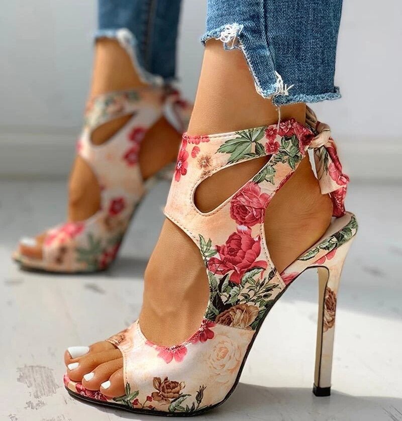 Women’s Classic Mid Heel Pumps | Minimalist Versatile Everyday Elegance